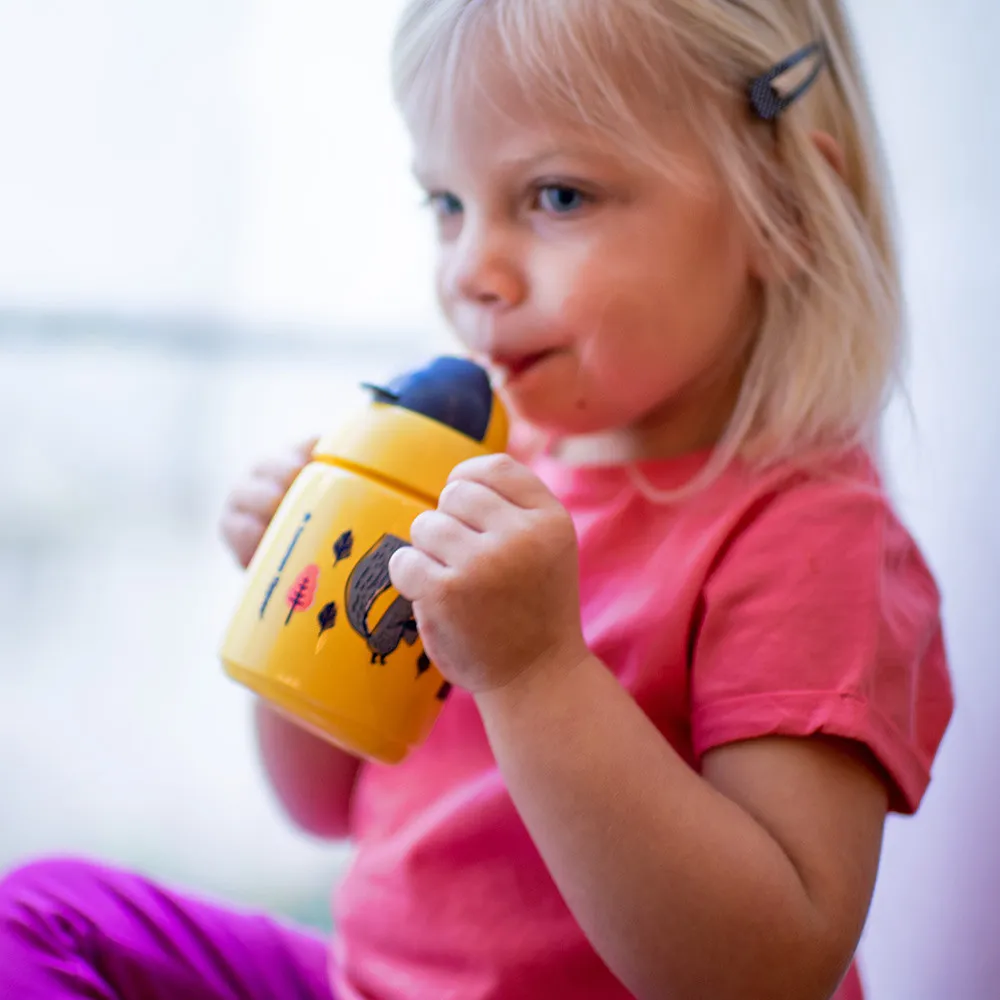 https://www.roshko.bg/media/catalog/product/cache/1/image/9df78eab33525d08d6e5fb8d27136e95/t/t/Tommee Tippee SuperStar Неразливаща се чаша със сламка с дръжки 300 мл.webp
