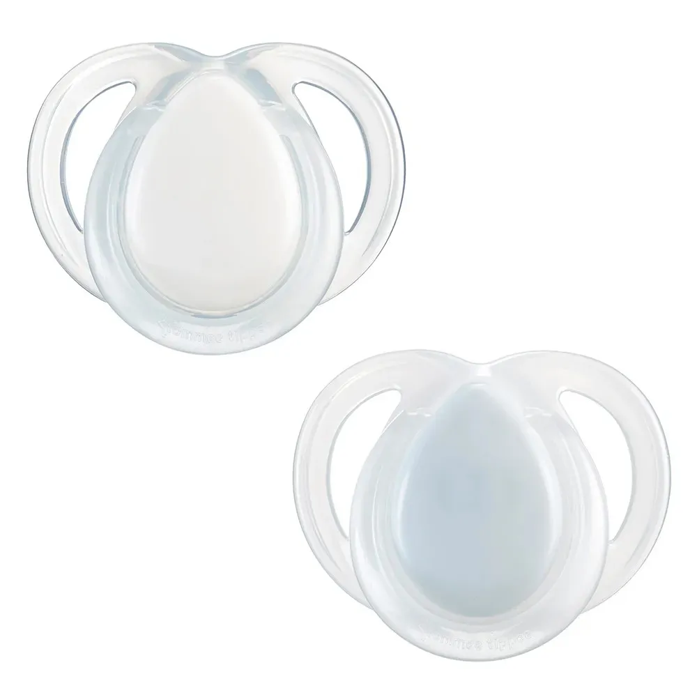 https://www.roshko.bg/media/catalog/product/cache/1/image/9df78eab33525d08d6e5fb8d27136e95/t/t/Tommee Tippee Ортодонтични залъгалки Night Time, 2 броя.webp