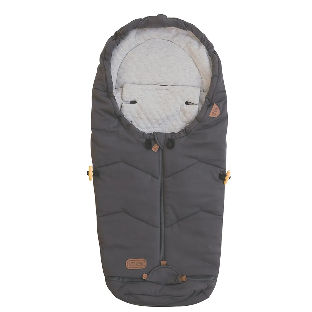 https://www.roshko.bg/media/catalog/product/cache/1/image/9df78eab33525d08d6e5fb8d27136e95/v/o/Voksi пролетно-есенно чувалче за столче и количка Move Light - Dark Grey 2017.webp