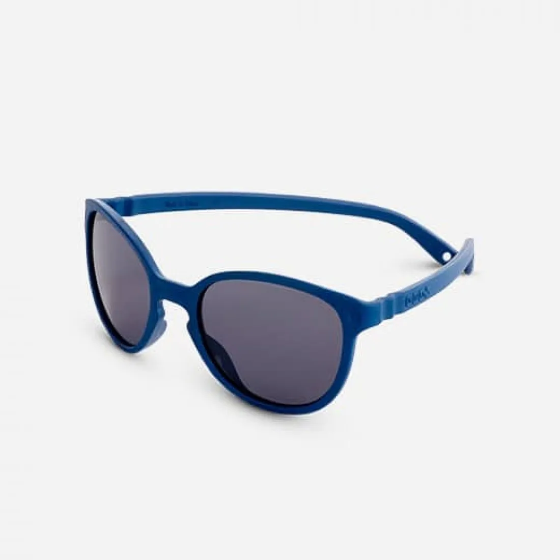 https://www.roshko.bg/media/catalog/product/cache/1/image/9df78eab33525d08d6e5fb8d27136e95/w/a/Ki ET LA WAZZ детски слънчеви очила 1-2 г - Denim Blue.webp