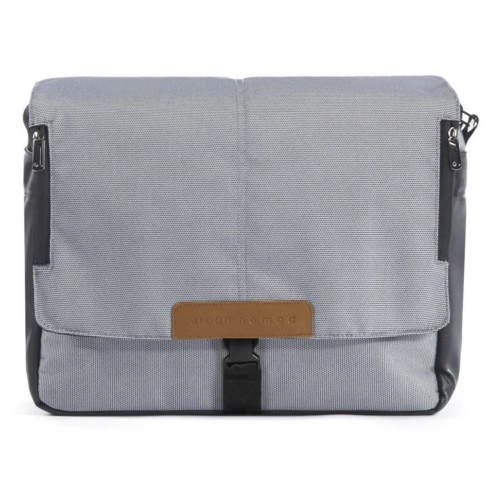 https://www.roshko.bg/media/catalog/product/cache/1/image/9df78eab33525d08d6e5fb8d27136e95/w/h/Mutsy Чанта за количка IGo Urban Nomad White & Blue 2017.webp