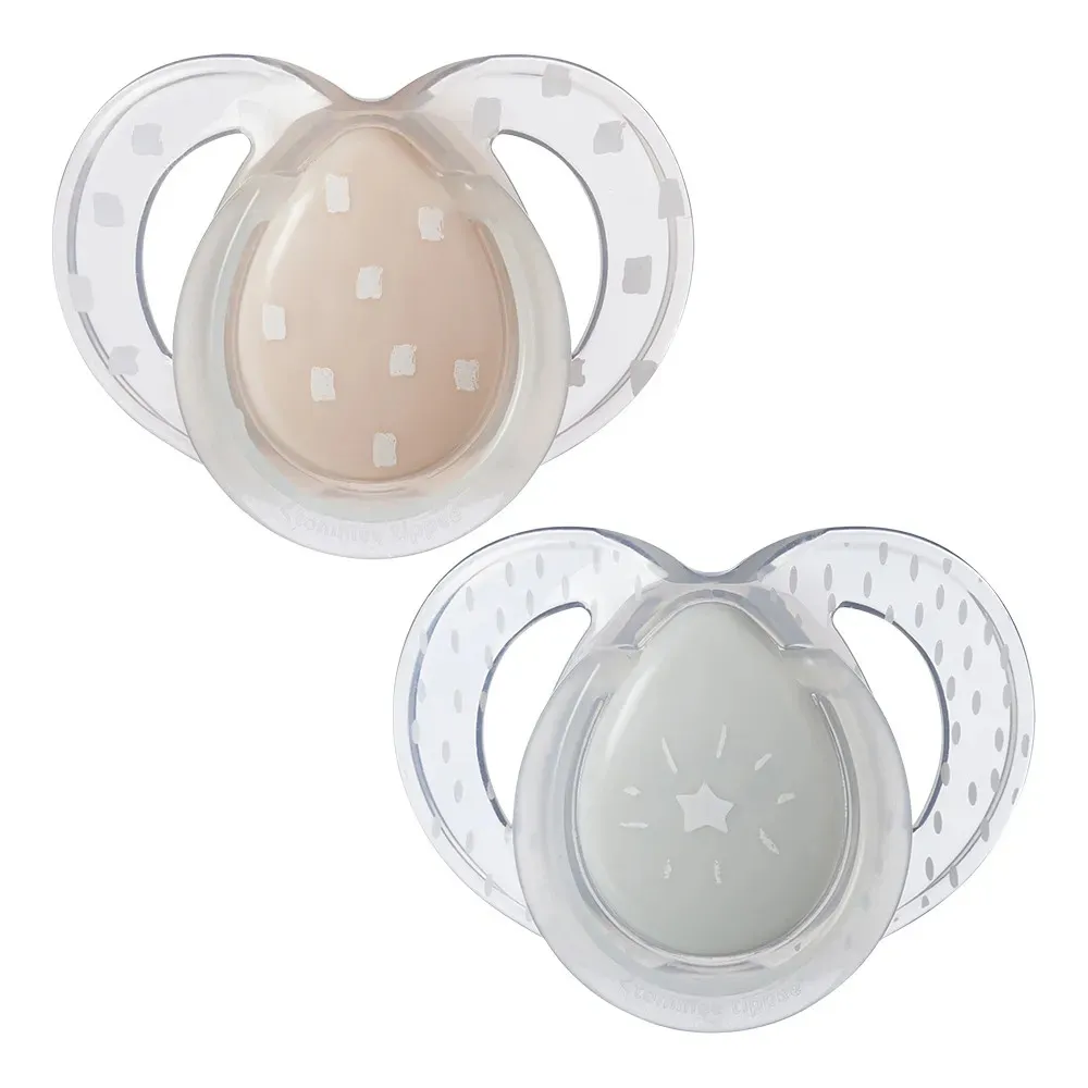 https://www.roshko.bg/media/catalog/product/cache/1/image/9df78eab33525d08d6e5fb8d27136e95/z/a/Tommee Tippee Ортодонтични залъгалки Night Time, 2 броя.webp