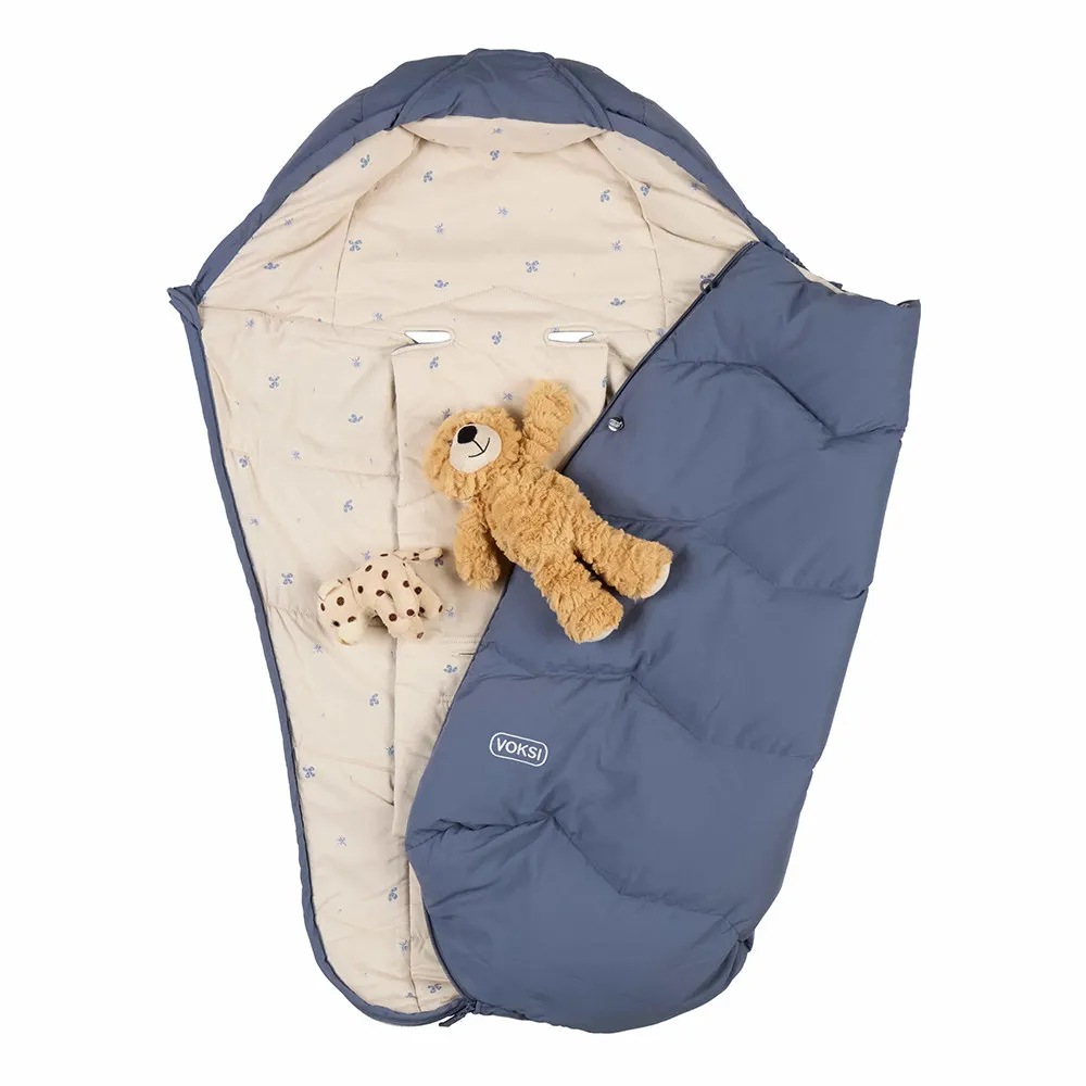 https://www.roshko.bg/media/catalog/product/cache/1/image/9df78eab33525d08d6e5fb8d27136e95/z/i/ чувалче за количка и столче за кола в едно Voksi® Explorer.webp