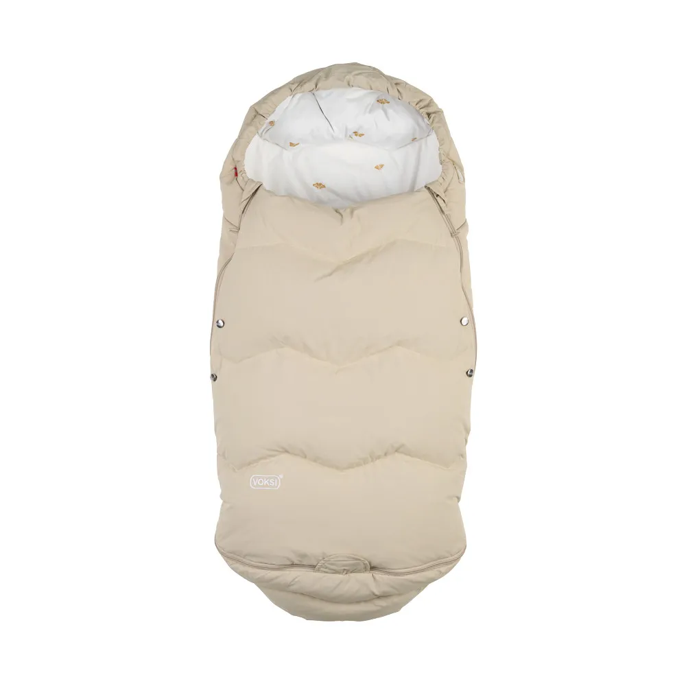 https://www.roshko.bg/media/catalog/product/cache/1/image/9df78eab33525d08d6e5fb8d27136e95/z/i/zimno-chuvalche-za-stolche-za-kola-voksi-Seashell Sand.webp