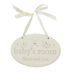 The Juliana Collection табела с фигурки и надпис "baby's room"