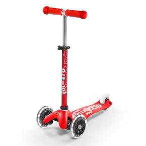 Micro Mini Deluxe Red LED тротинетка със светещи колела